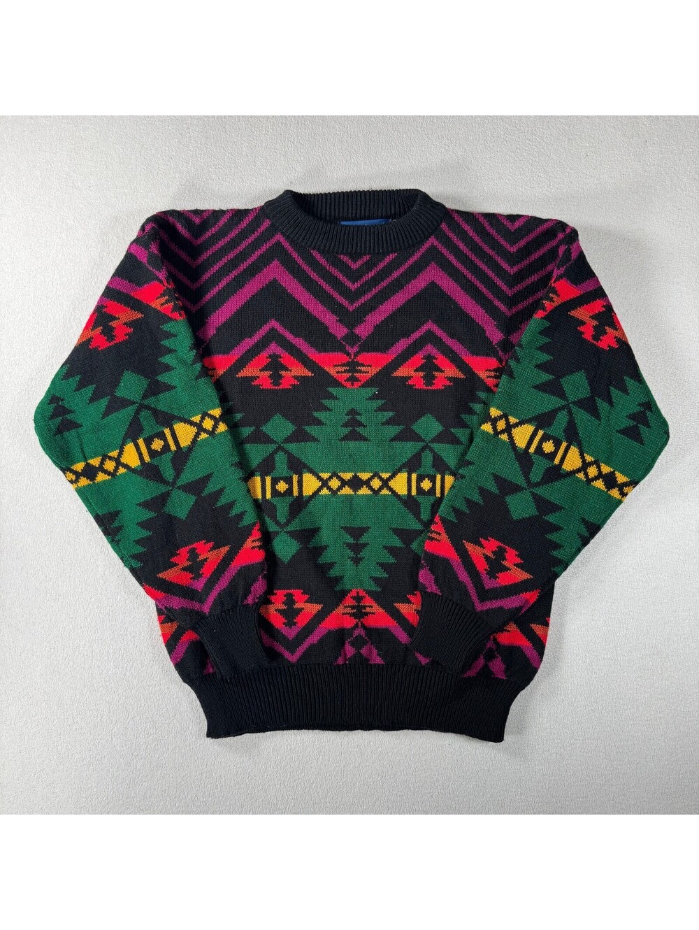 Bay Club Vintage Acrylic Geometric Pattern Pullover Sweater